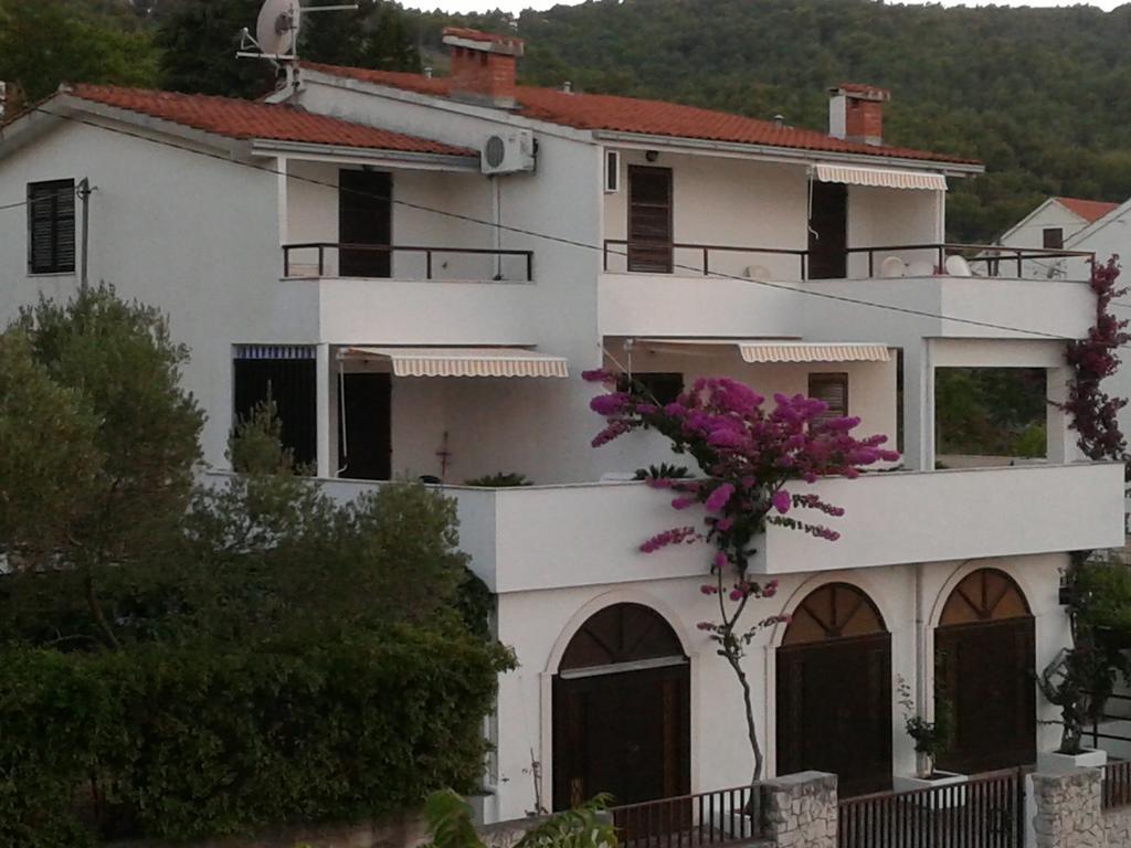 Apartments Villa Zvonimir Slatine Værelse billede