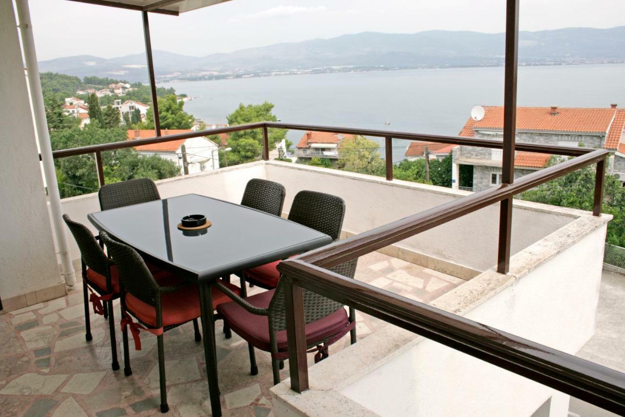 Apartments Villa Zvonimir Slatine Eksteriør billede